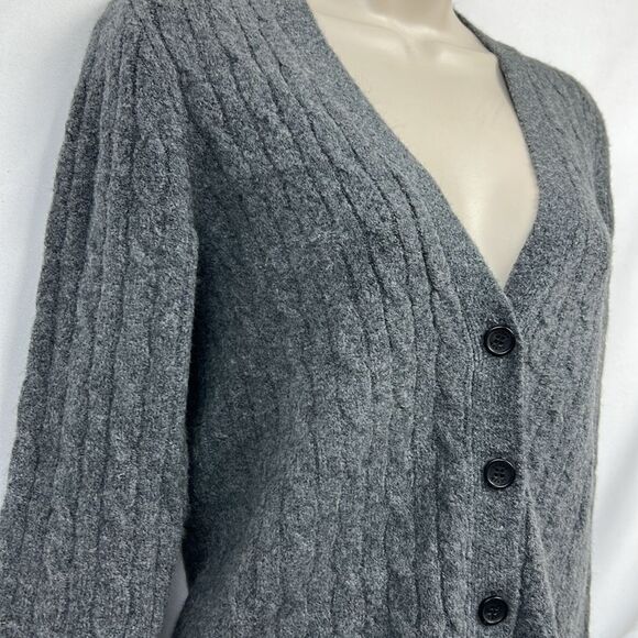 J. crew Factory cc962 Gray Cable-knit cardigan extra-soft NWOT/repaired size xxs - Picture 3 of 13